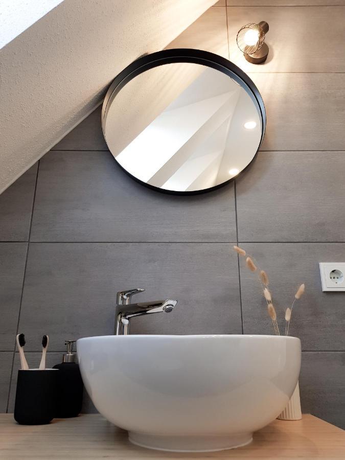 Mirielle Apartments روست المظهر الخارجي الصورة